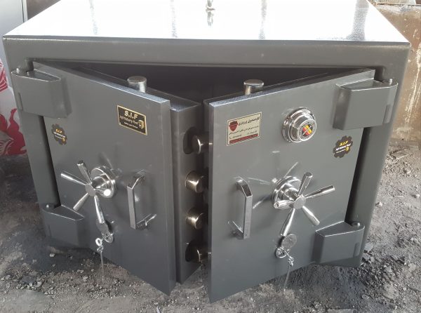 گاوصندوق زیرویترینی طلافروشی ایمن صنعت تک رمز مدلS1200KRM